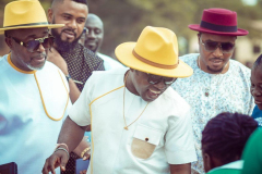 photo_5897905918035737690_y