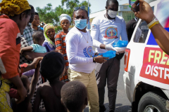 photo_5767392693817818938_y