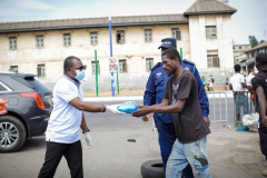 photo_5767392693817818951_y