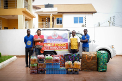 photo_5767392693817818956_y